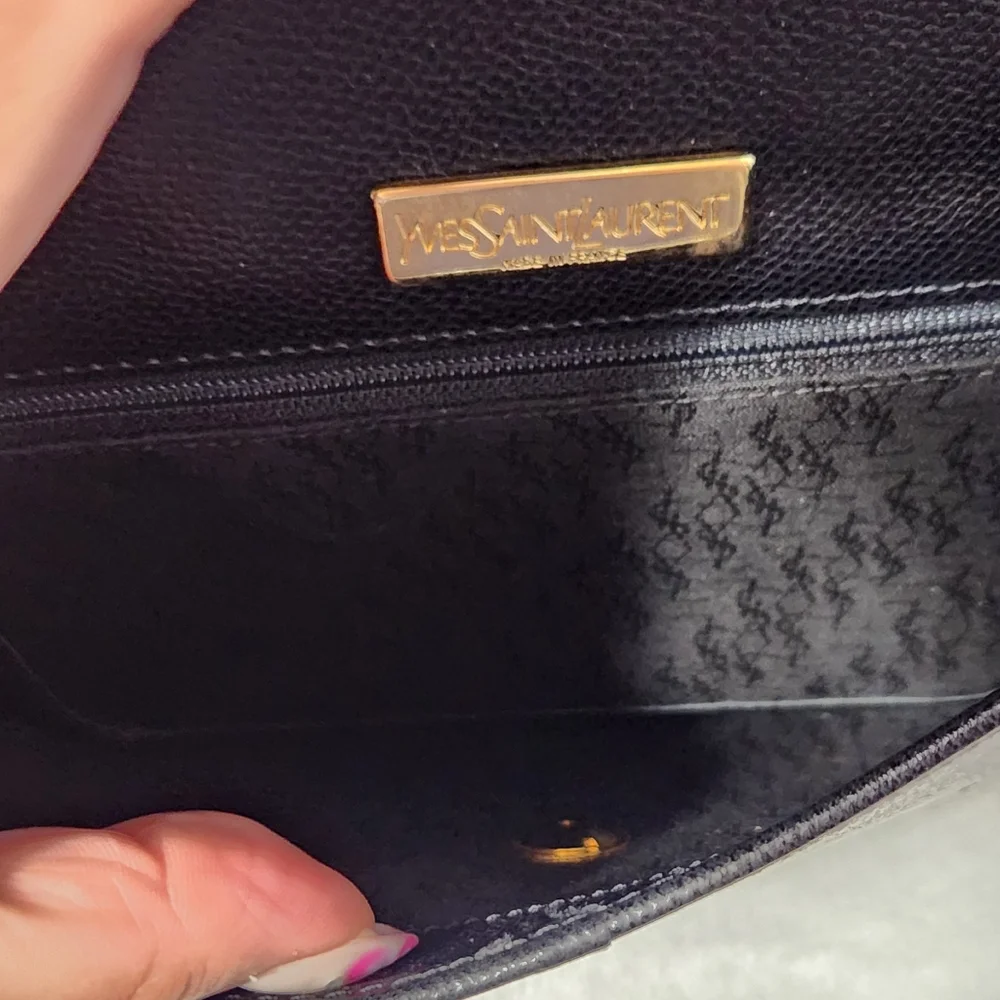 Classic Black Envelope Crossbody Bag with Gold Accent - Picture 7 of 11